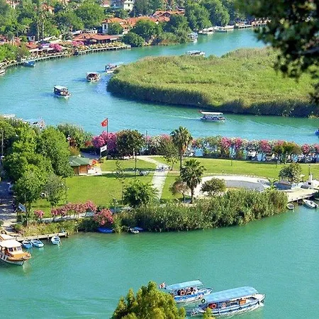 Vıra Otel *